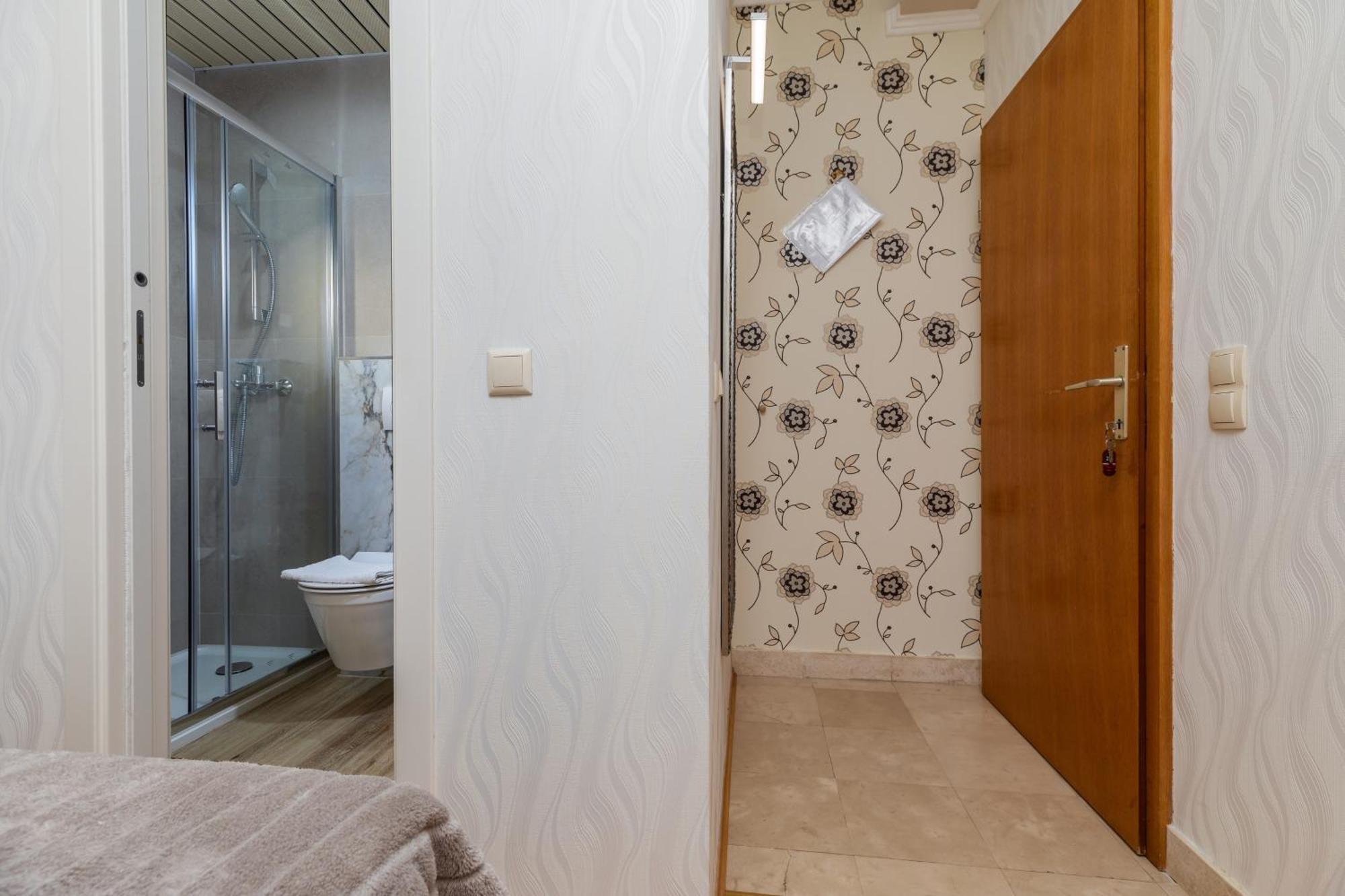 Apartments By The Sea Duce, Omis - 5973 المظهر الخارجي الصورة