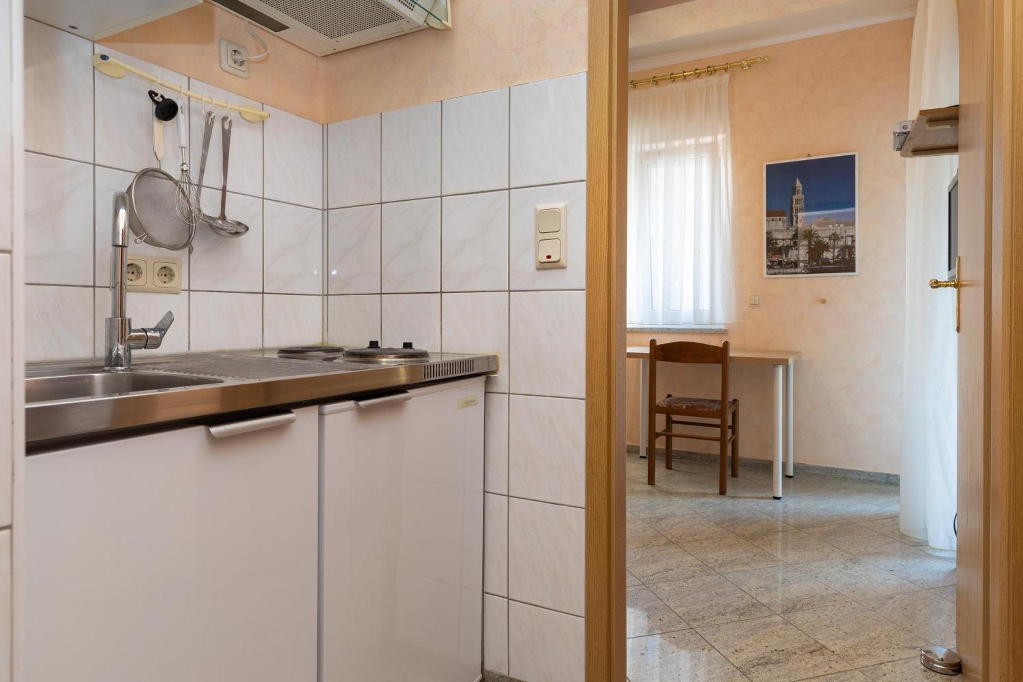 Apartments By The Sea Duce, Omis - 5973 المظهر الخارجي الصورة