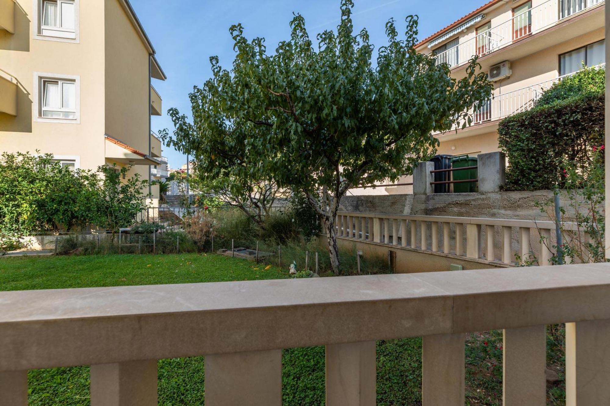 Apartments By The Sea Duce, Omis - 5973 المظهر الخارجي الصورة