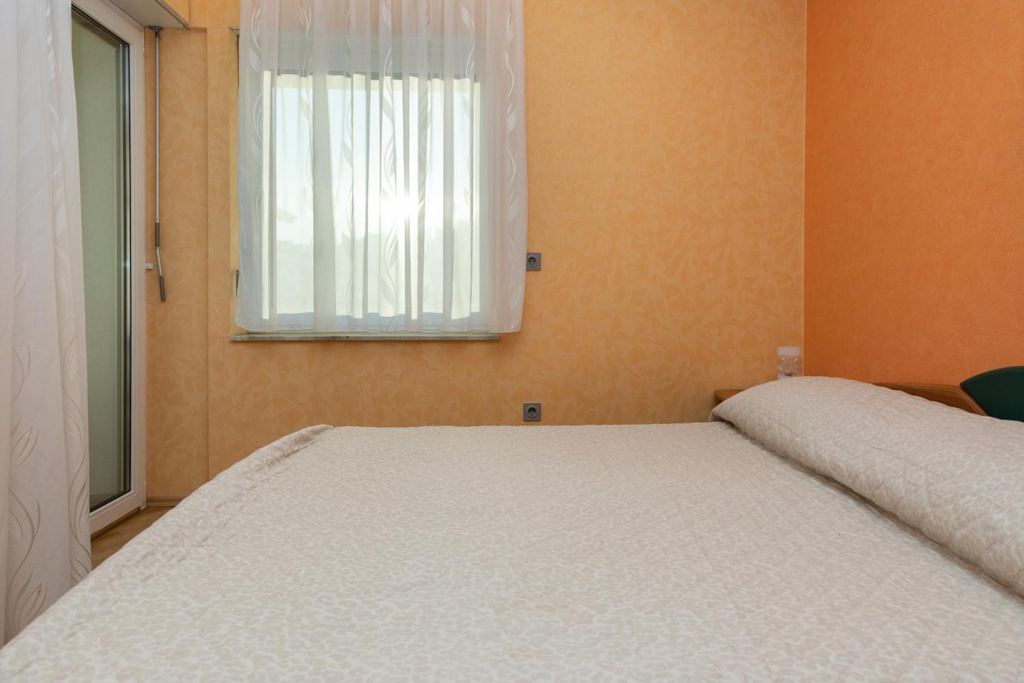 Apartments By The Sea Duce, Omis - 5973 الغرفة الصورة